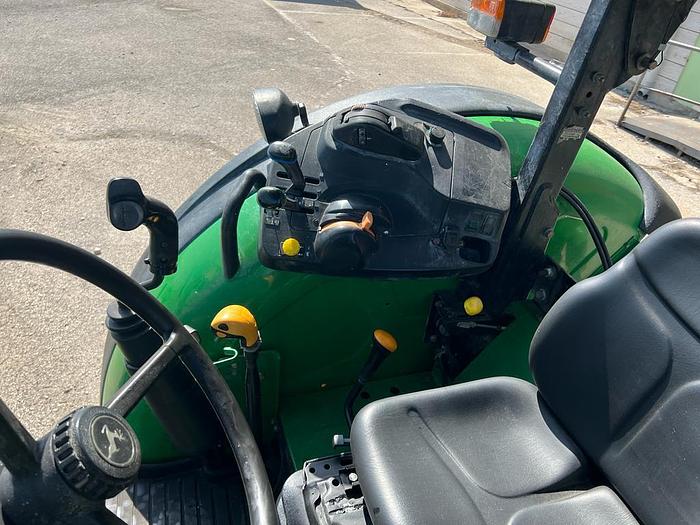 Usato John Deere 5105 M caricatore JD 563- anno 2012