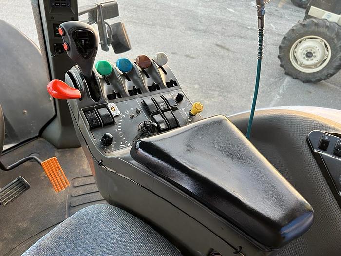 Usato New Holland TG 285 ponte anteriore sospeso- CV 315