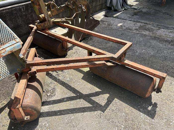 Usato Rullo a tre corpi trainato