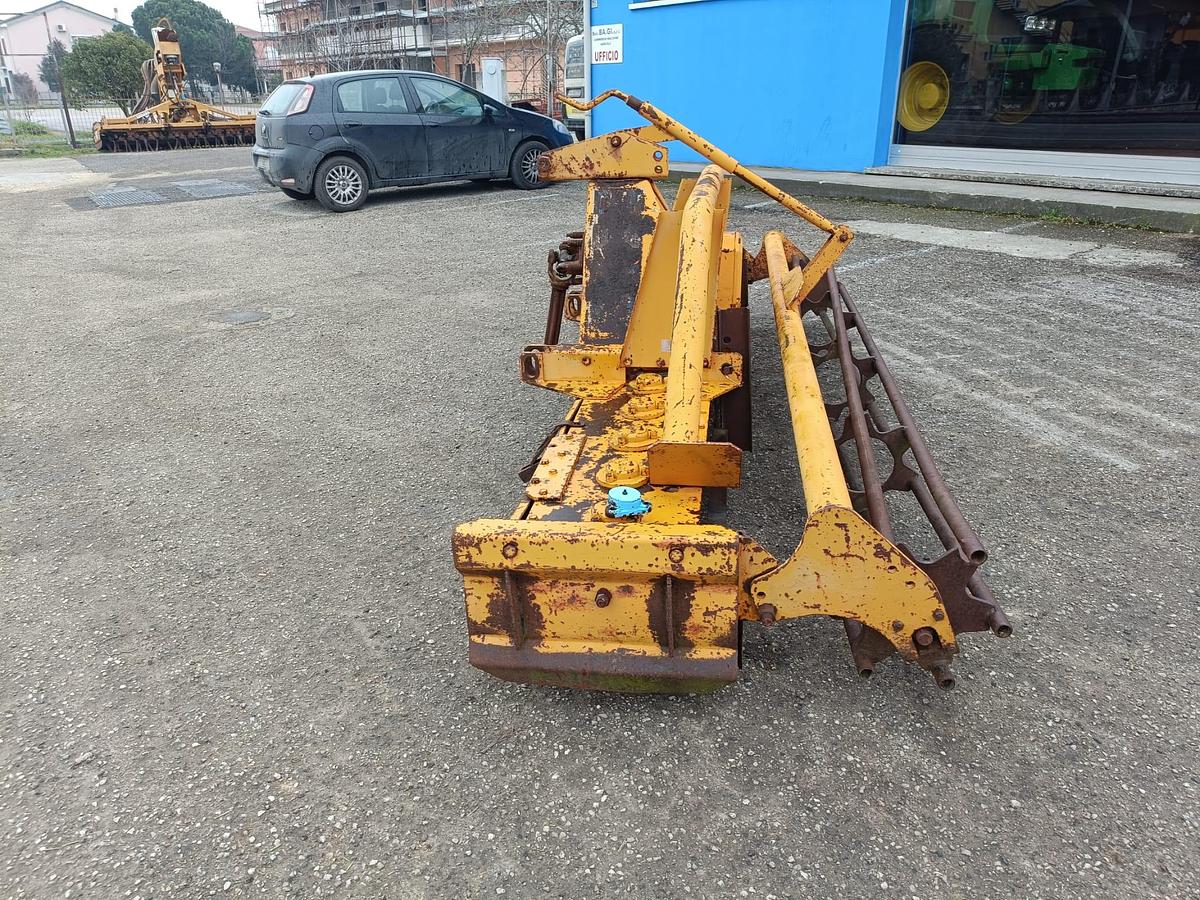 Usato erpice rotante Aio da 3,50m a coltelli