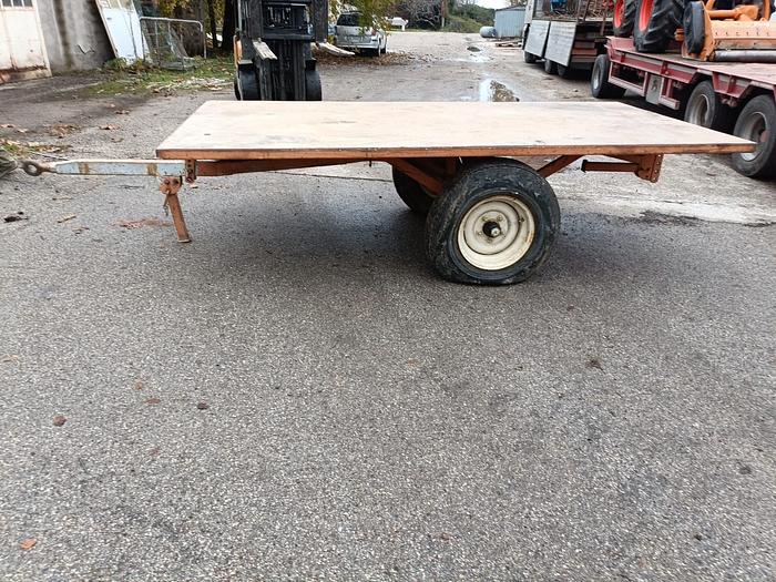 Usato Rimorchietto in ferro ad 1 asse