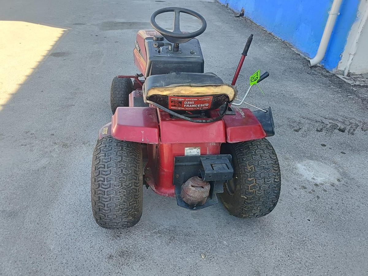 Usato Trattorino taglia erba Murray 12.5 IC 40