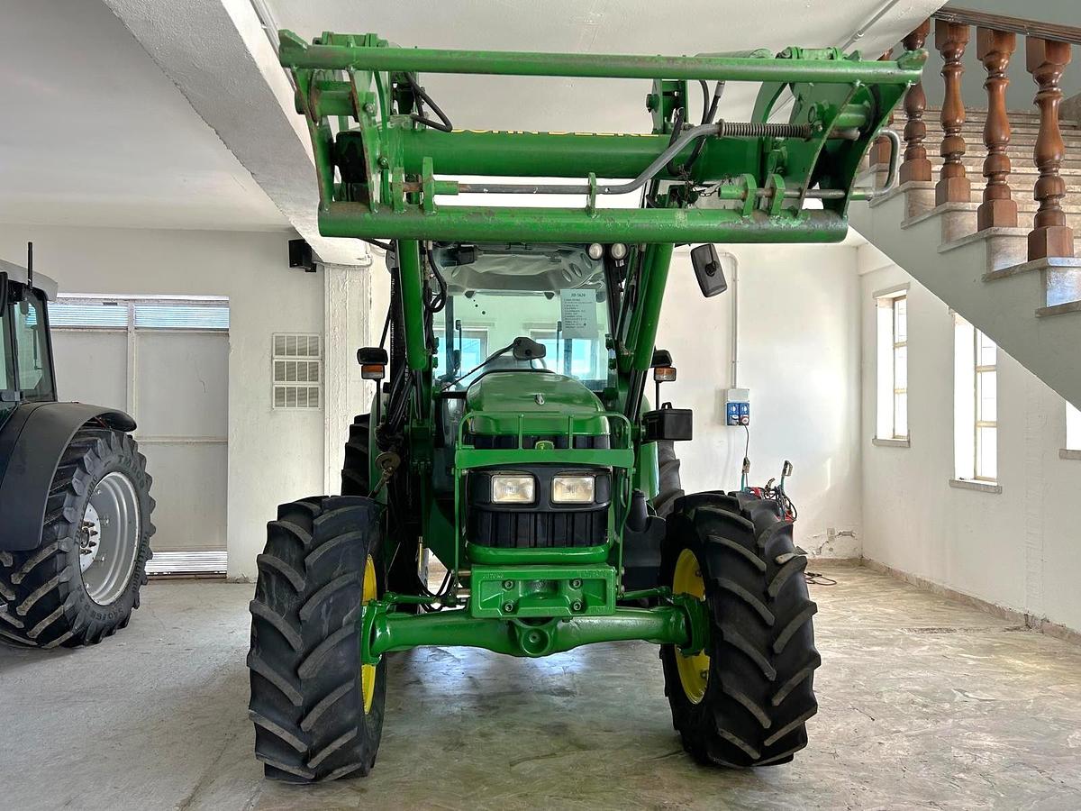 Usato John Deere 5620-caricatore e forche