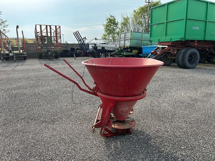 Usato Spandiconcime da 4 quintali con doppia ventola