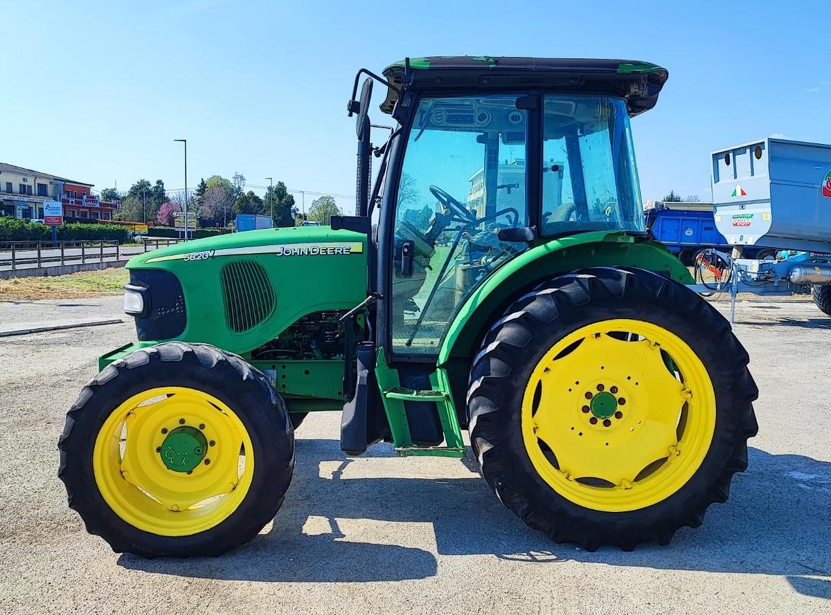 Usato John Deere 5820