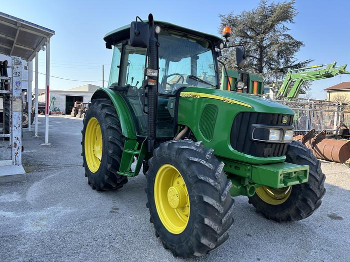 Used John Deere 5820- CV 95- cilindri 4- anno 2004