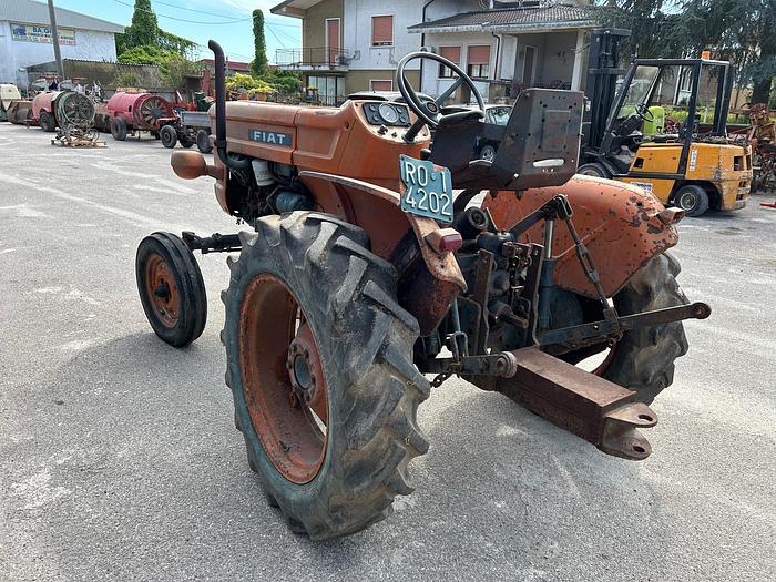 Usato Fiat 250 con sollevatore posteriore