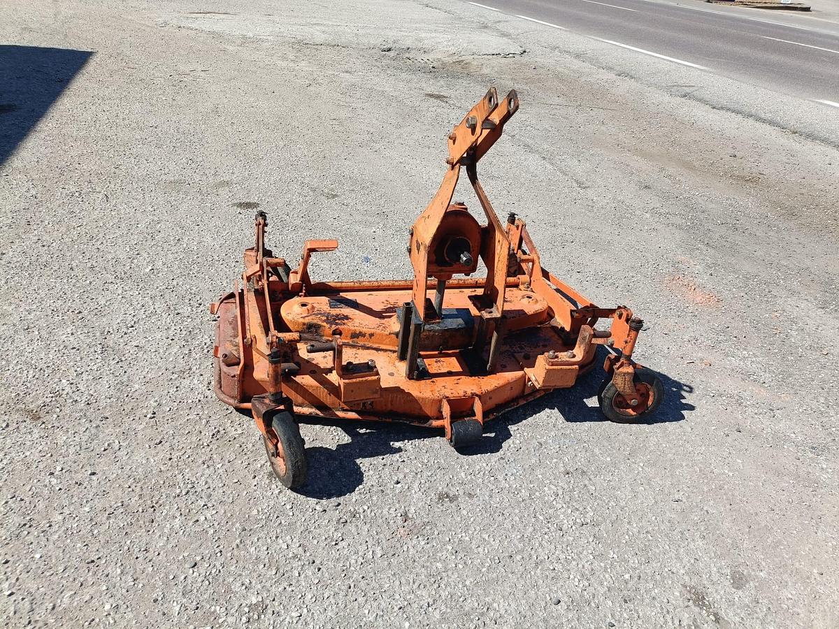 Usato piatto tagliaerba Kubota da 1,30m