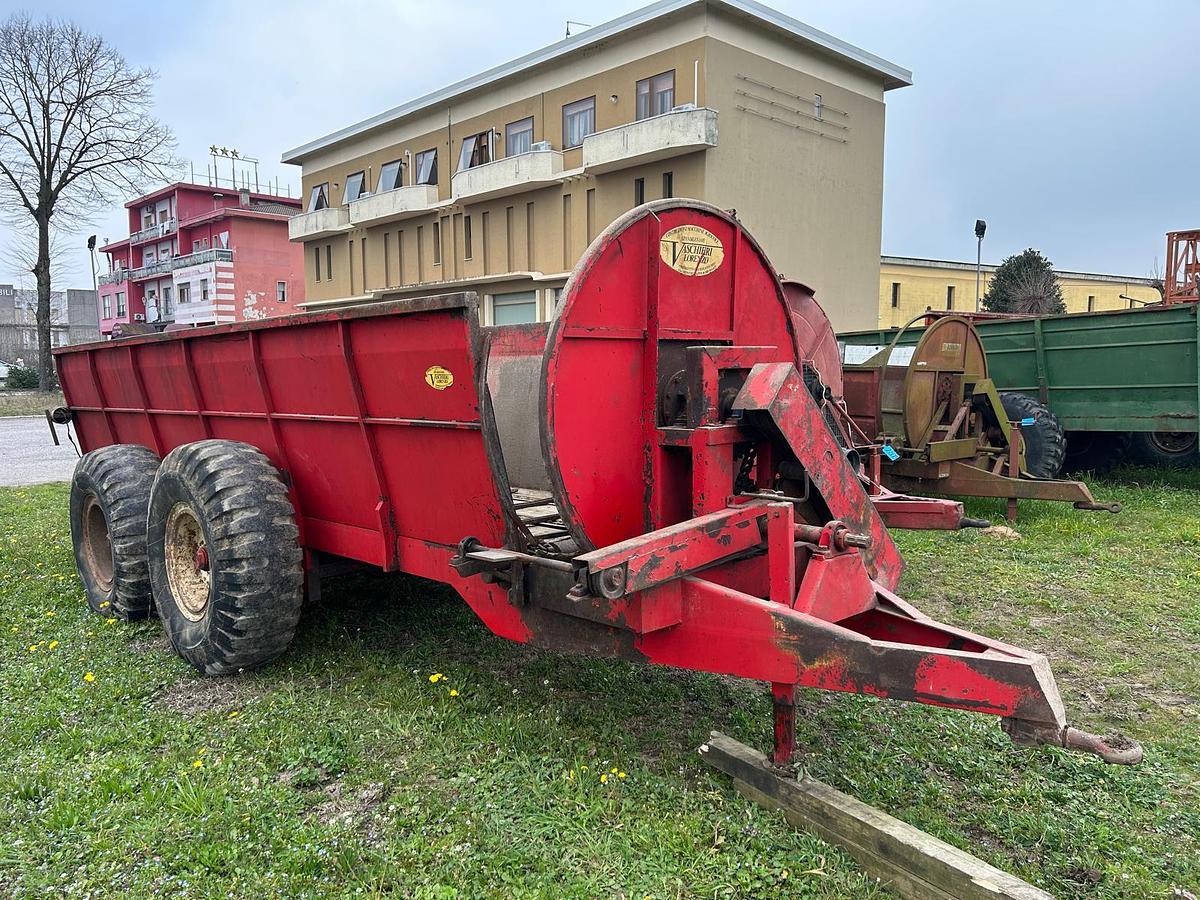 Usato Spandiletame Vaschieri mod. 100- portata 80 q