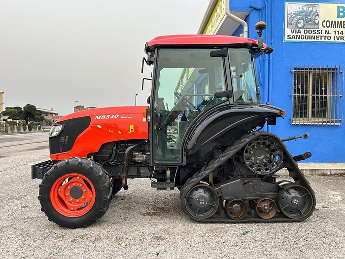 Usato Kubota M 8540- ore 2200