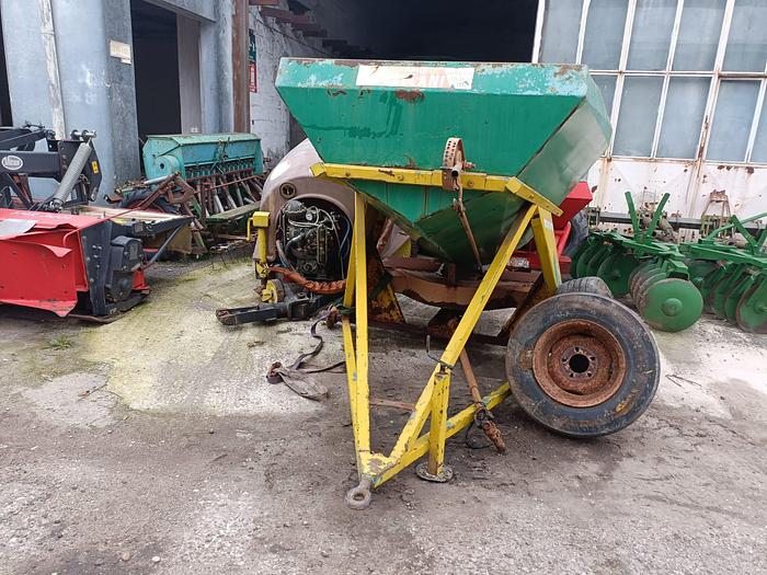 Used Spandi sale o concime marca Deilani