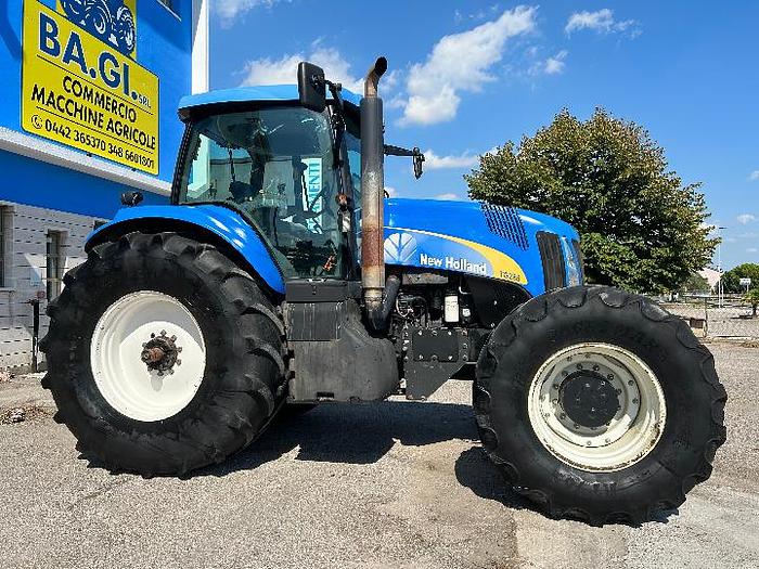 Usato New Holland TG 285-CV 315-ore 11052-anno 2005