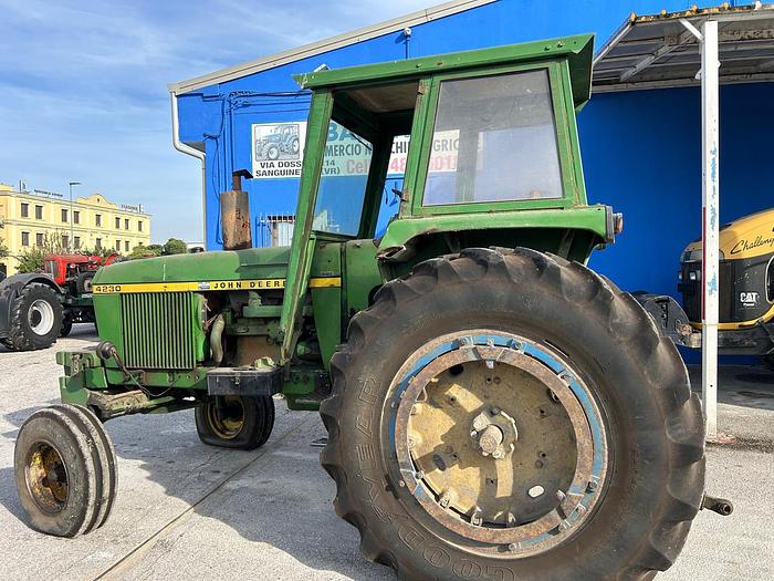 Usato John Deere 4230 con idroguida