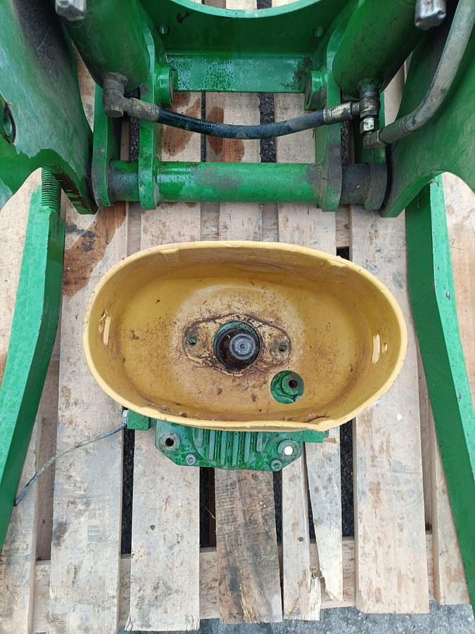 Usato sollevatore anteriore e PTO per trattore John Deere