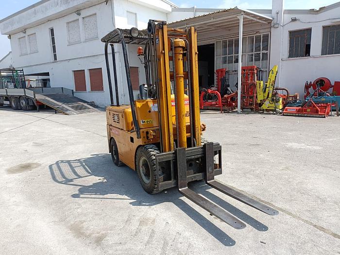 Usato Muletto OM DIM 20 con motore Fiat 4 cilindri