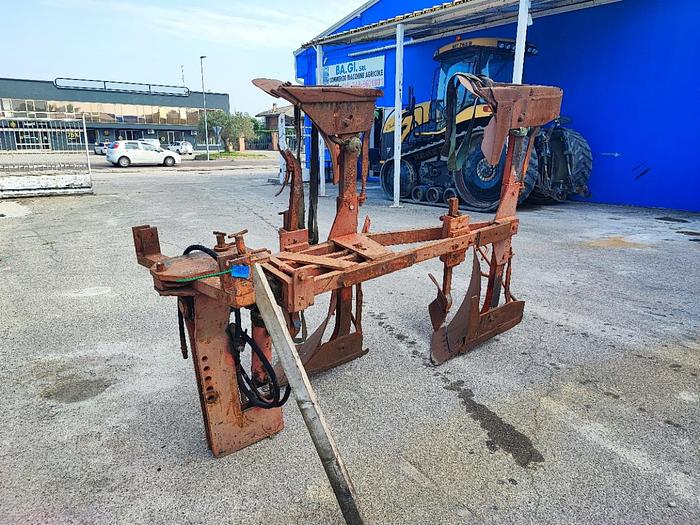 Usato Aratro bivomere Freschi