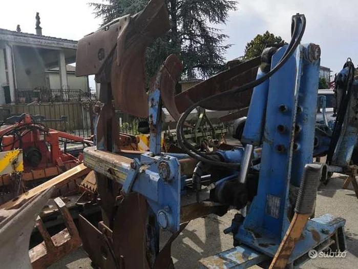 Usato Aratro monovomere Annovi