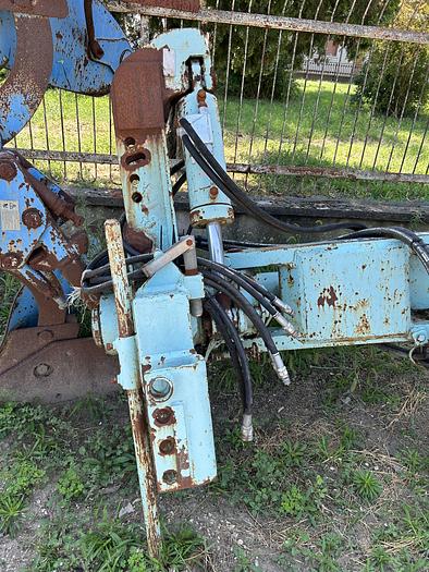 Usato Aratro trivomere Fuorisolco marca Nardi