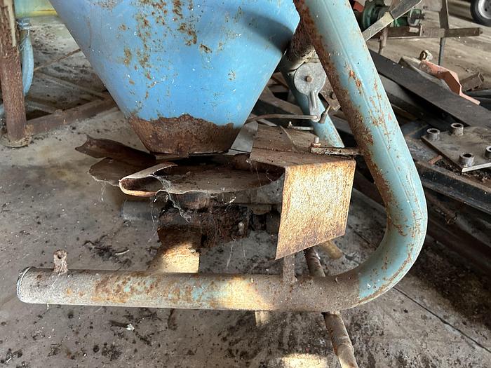 Usato Spandiconcime Gamberini SPB 300 3 Quintali