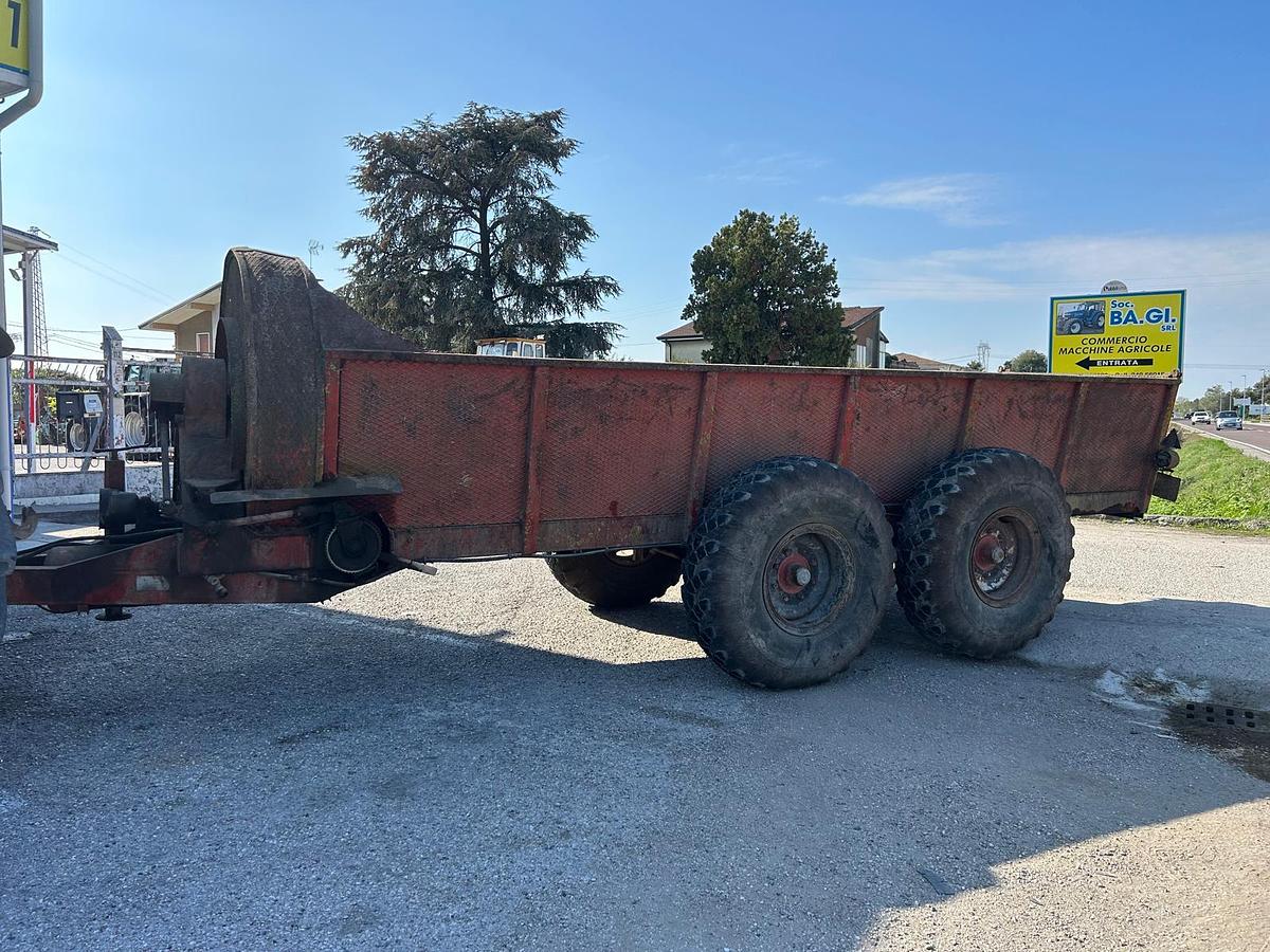 Usato Spandiletame 2 assi Corma C 100- 90 Q- targa e libretto