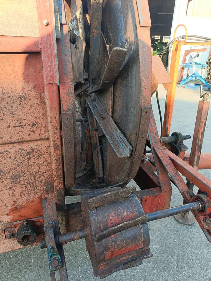 Usato spandiletame Annovi da frutteto o vigneto-50q