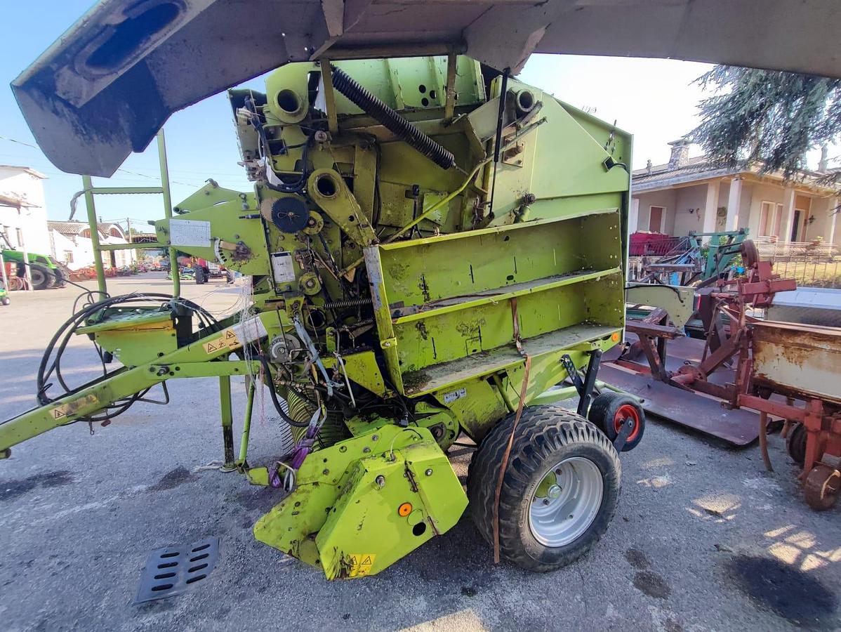 Usato Rotopressa Claas Variant 280 DA SISTEMATE