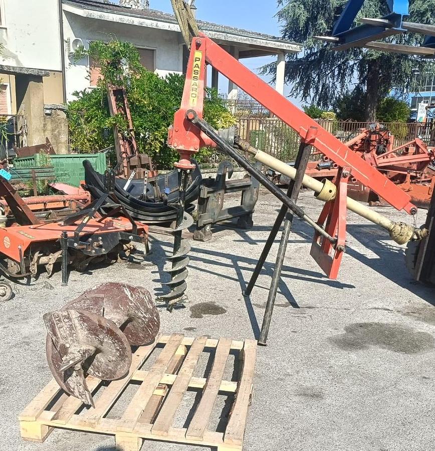 Usato trivella Passadori per trattore agricolo