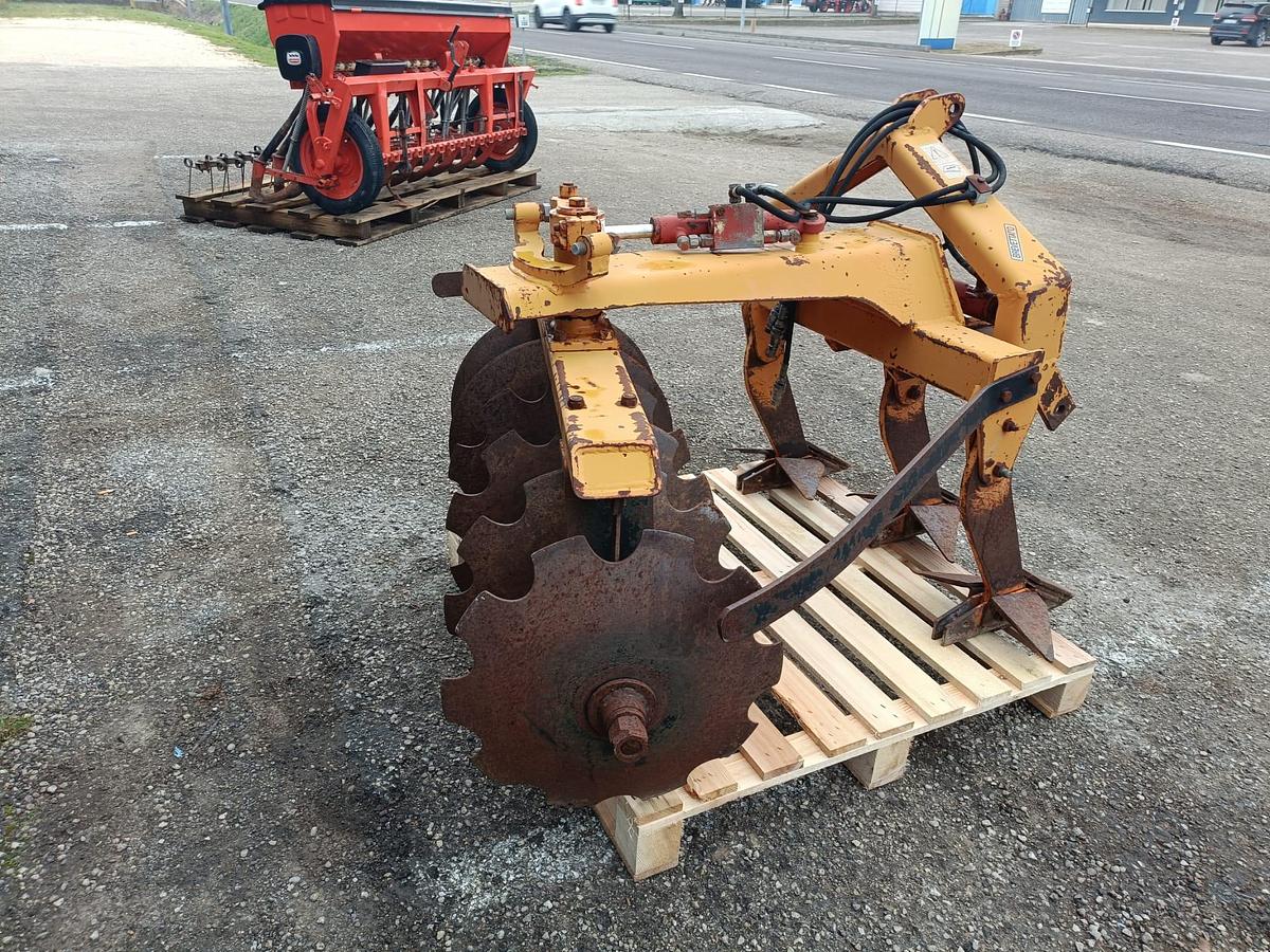 Usato ripper disco Oesse mod 6D idraulico-per vigneto o frutteto