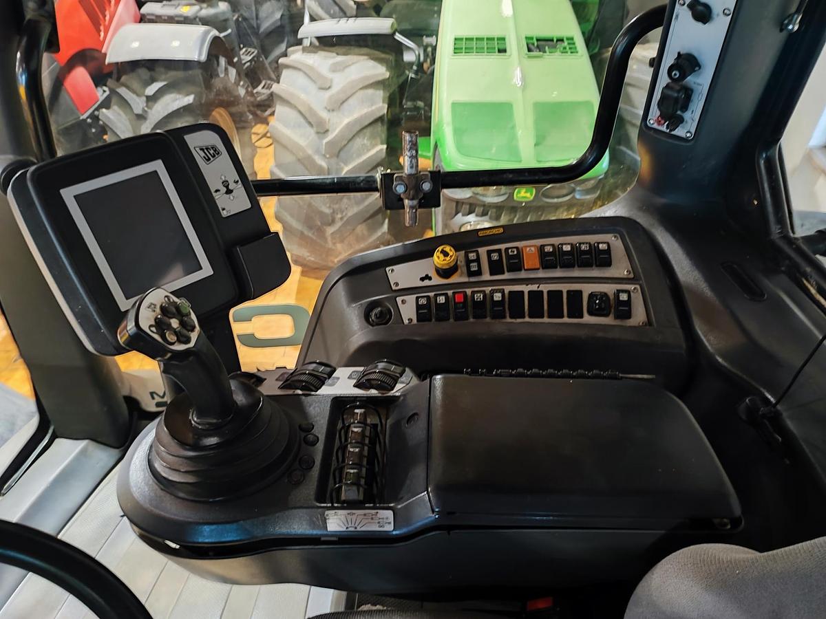 Usato Jcb 8310 CAMBIO RIFATTO