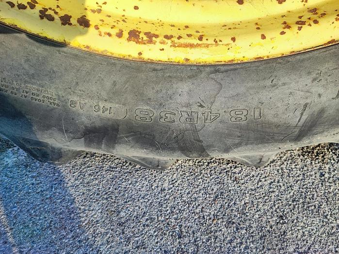 Usato John Deere 4240 DT - CV 130 - cabina con clima