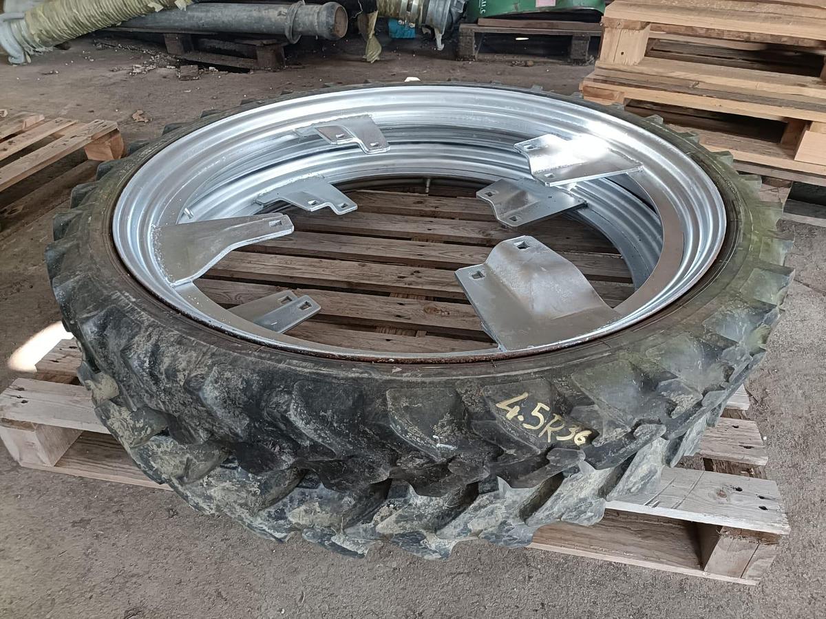 Usato Gomme varie per trattore agricolo o rimorchio (3)