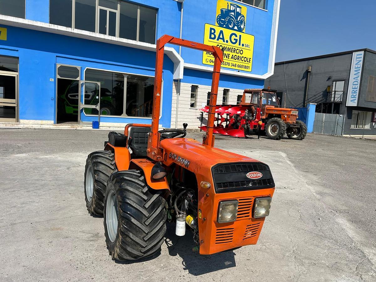 Usato Goldoni 933 snodato + attrezzatura dedicata