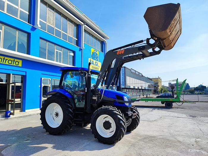 Usato New Holland TS 110 A-caricatore Mailleux con benna