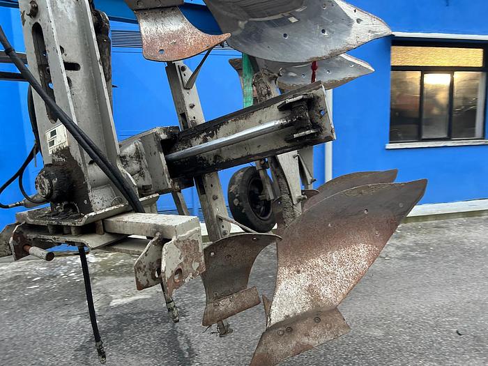 Usato Aratro bivomere Scalmana con ruota