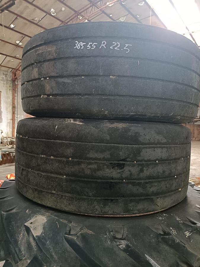Usato Gomme varie per trattore agricolo o rimorchio (3)