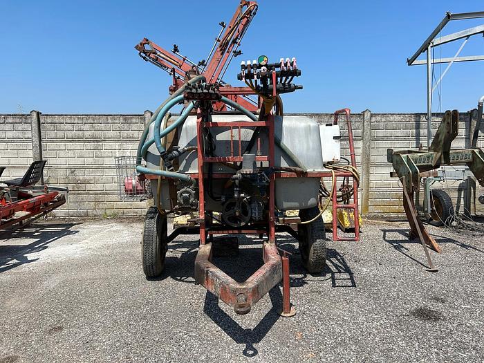 Usato Botte diserbo trainata 8q- barre 12m