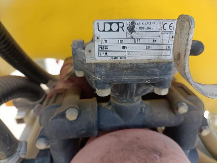 Usato Botte da diserbo Osella 6 q con barra da 12m