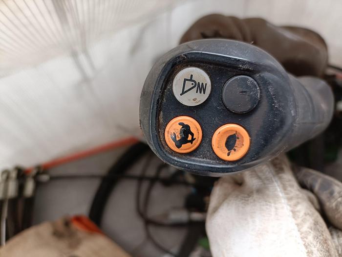 Usato Caricatore John Deere 583 con staffe e joystick