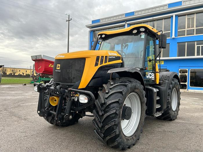 Usato JCB Fastrac 3230- PTO e sollevatore anteriore