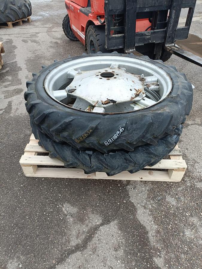 Usato Gomme varie per trattore agricolo o rimorchio (3)