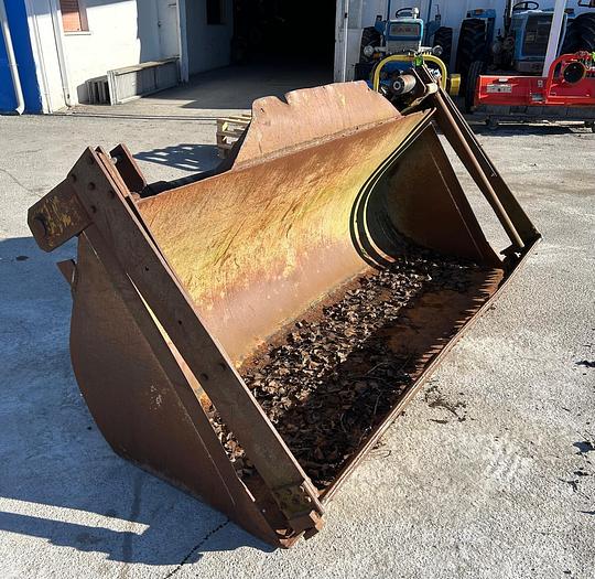 Usato Benna con sega da balloni da 2,50m