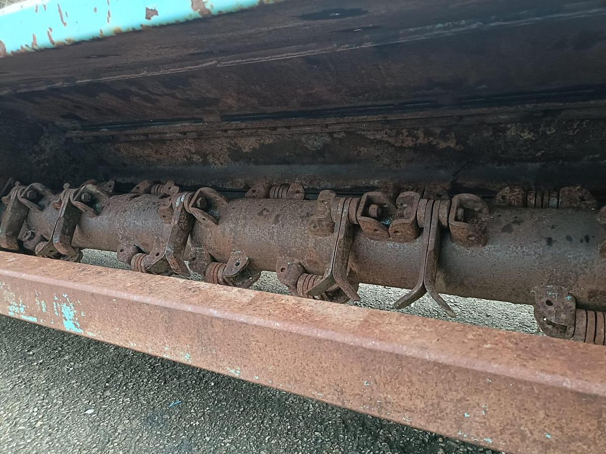 Usato trincia Nobili da 4,60m circa con carrello