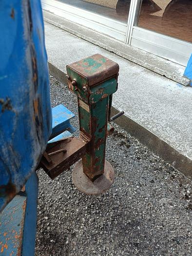 Usato Caricaletame trainato marca Isoli modello CD500