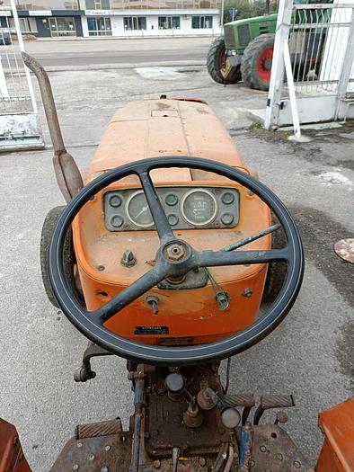 Usato Fiat 600-8 cilindri 4 con 2 leve (come Fiat 640)