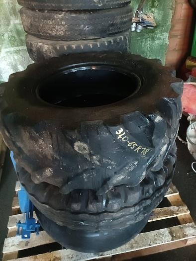 Usato Gomme varie misure per trattore agricolo