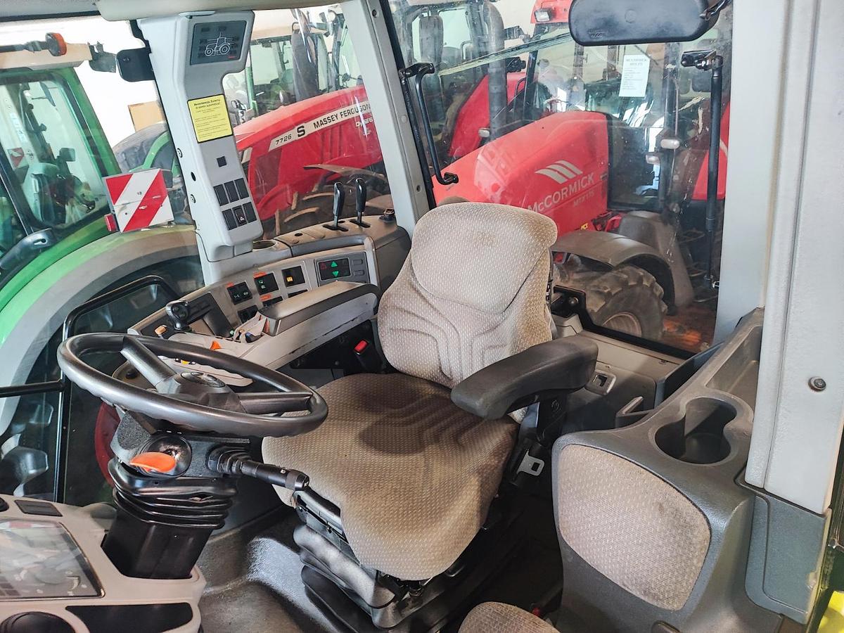 Usato Claas Axion 850 CEBIS-5600 ore