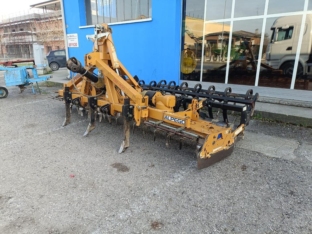 Usato erpice rotante Alpego con rullo dentato da 4m 
