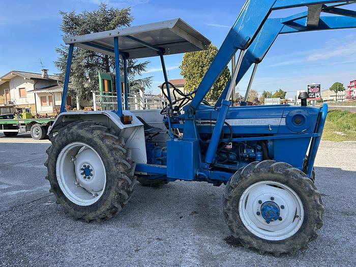 Usato Ford 2600 caricatore-idroguida- CV 45-3 cilindri