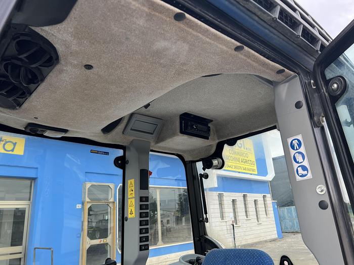 Usato New Holland T 4030 V- CV 80- cilindri 4- anno 2014