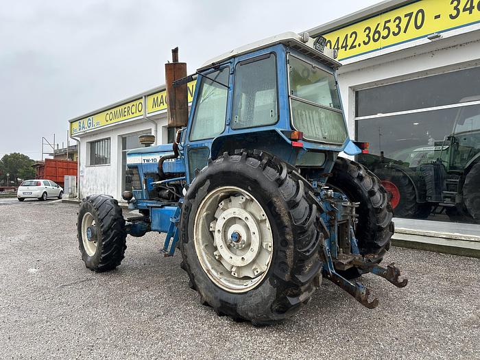 Usato Ford TW10- CV 130- 6 cilindri- anno 1983